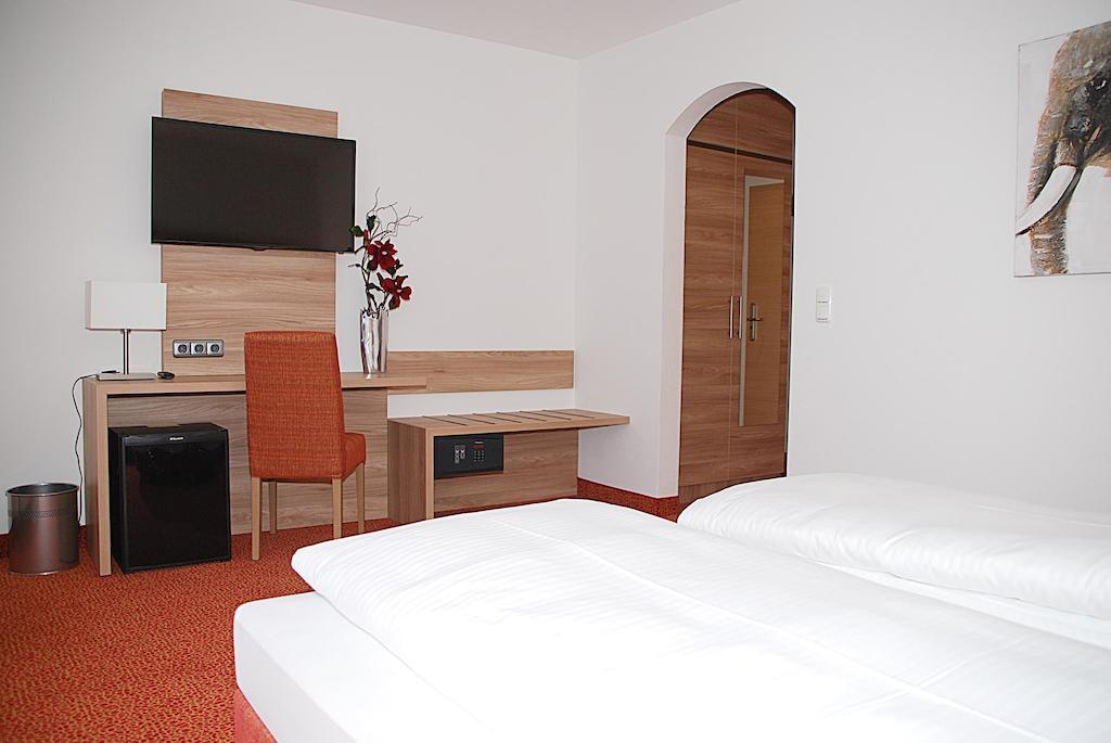 Hotel Isartaler Hof Wolfratshausen Szoba fotó